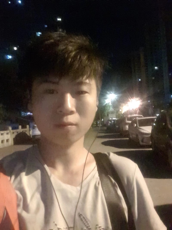 流星的瞬间的第一张照片--周宁婚介网