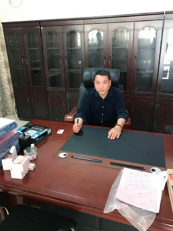 艺术家的第一张照片--周宁婚介网