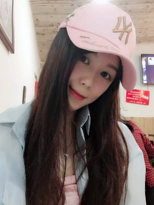丹丹的第三张照片--周宁婚介网
