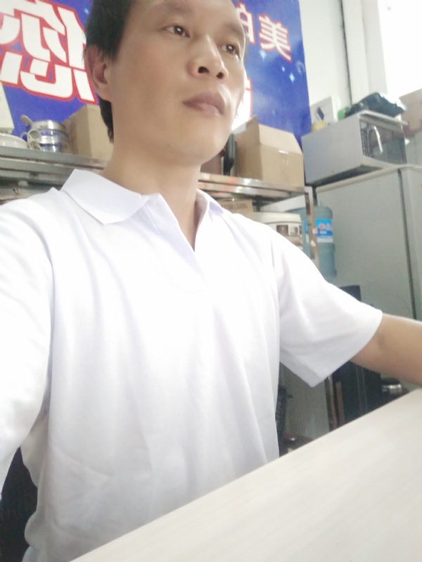 深蓝色的海的第一张照片--周宁婚介网