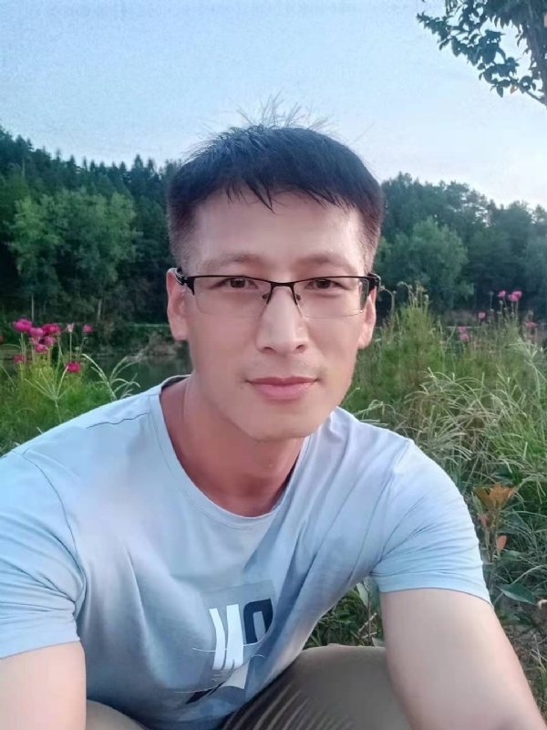 零零柒的第一张照片--周宁婚介网