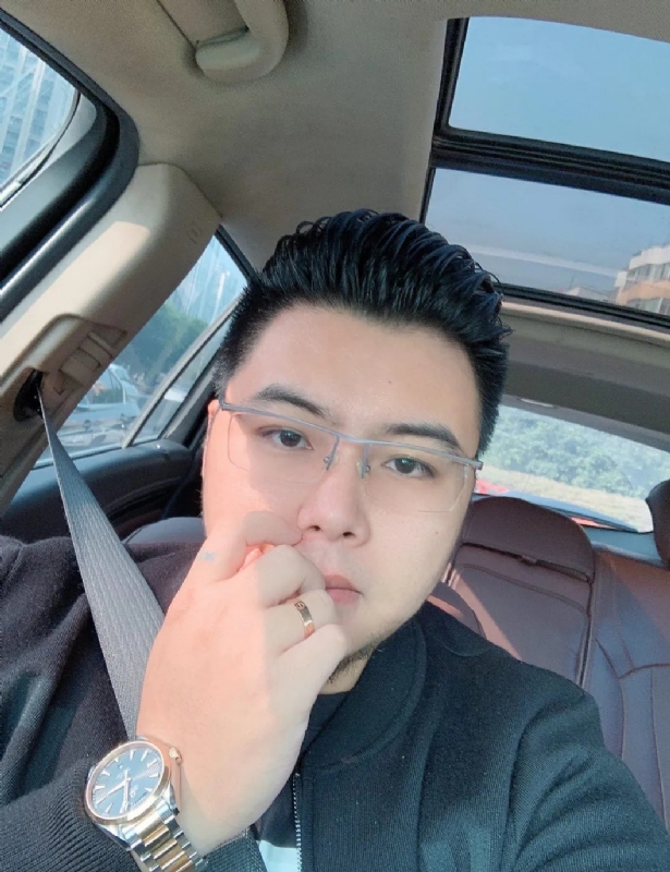 把苹果咬哭的第一张照片--周宁婚介网