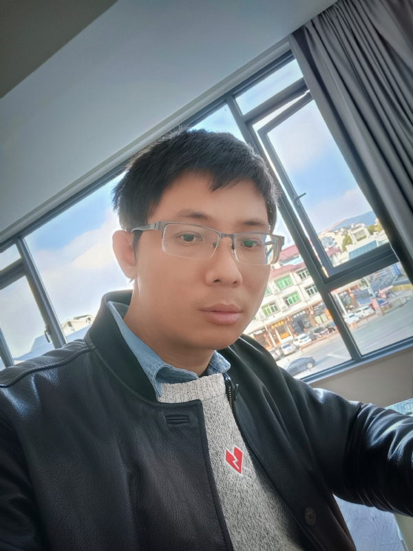 也许只是缺少一个拥抱的第二张照片--周宁婚介网
