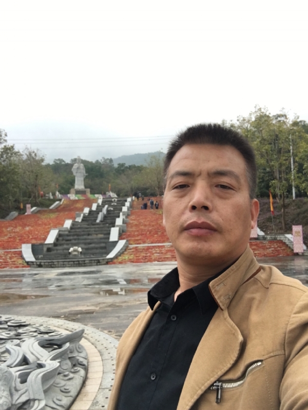 开心的松鼠的第二张照片--周宁婚介网