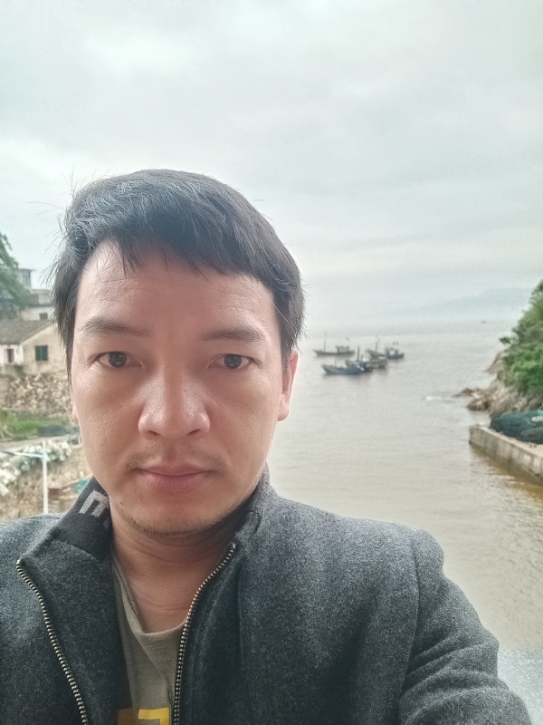 啊亮的第一张照片--周宁婚介网