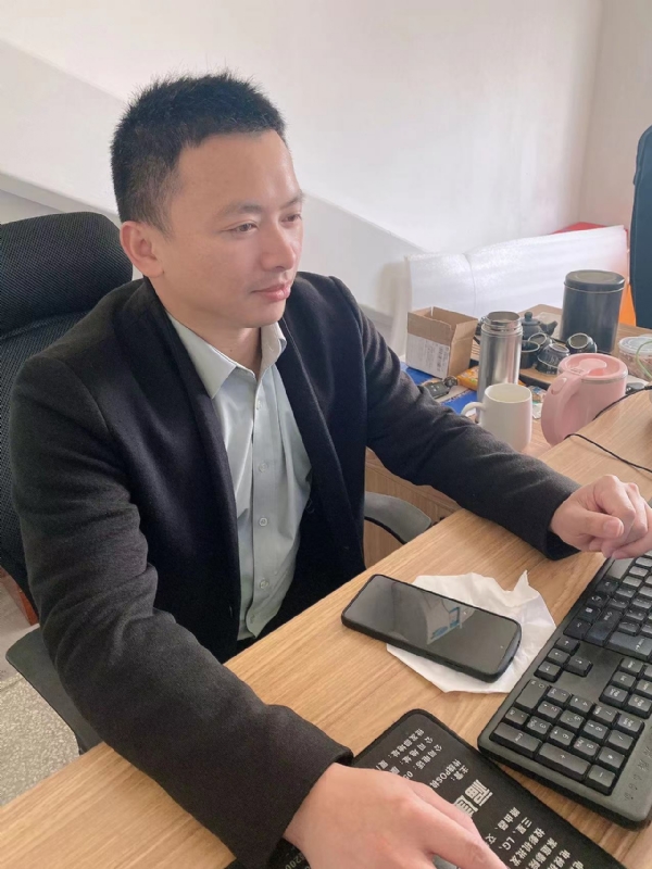 落叶知秋的第一张照片--周宁婚介网