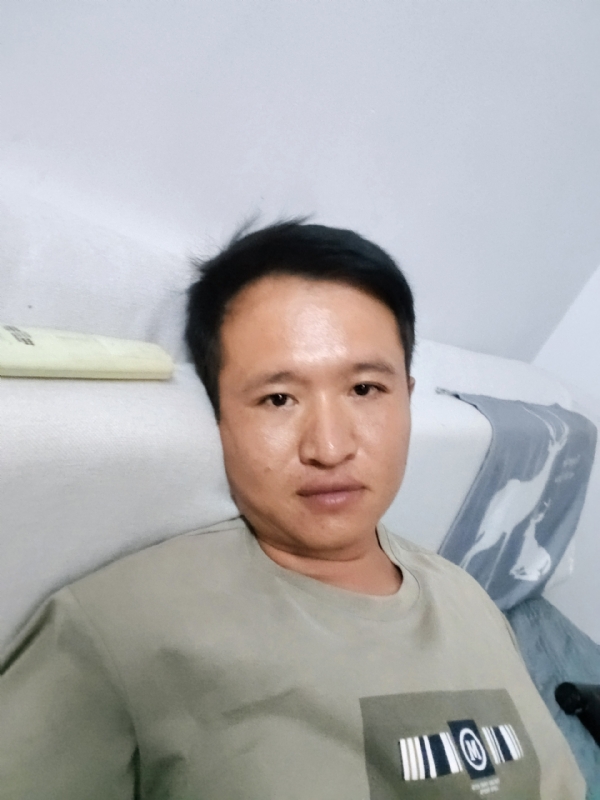 陌生人的第三张照片--周宁婚介网